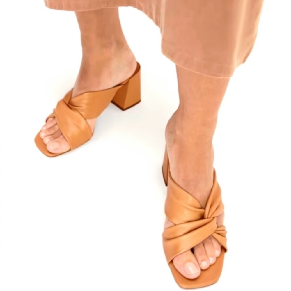 EVERLANE - The Day Twist Heel Sandal Desert Tan Size 5.5